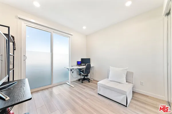 $649,000 | 27121 Vly Oak Place, Valencia, CA 91381