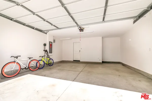 $649,000 | 27121 Vly Oak Place, Valencia, CA 91381