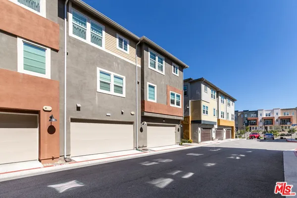 $649,000 | 27121 Vly Oak Place, Valencia, CA 91381