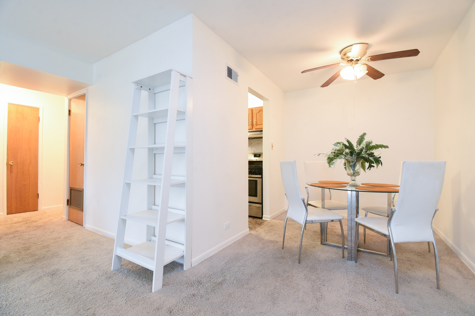9820 South Pulaski Road, Unit 102 Oak Lawn, IL 60453 - Photo 4 of 18