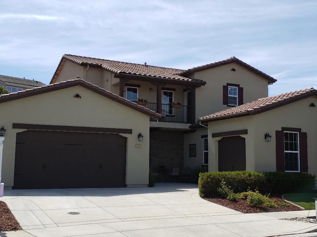 7247 Pitlochry Drive Gilroy, CA 95020 - Photo 2 of 44 a house view with a garden space