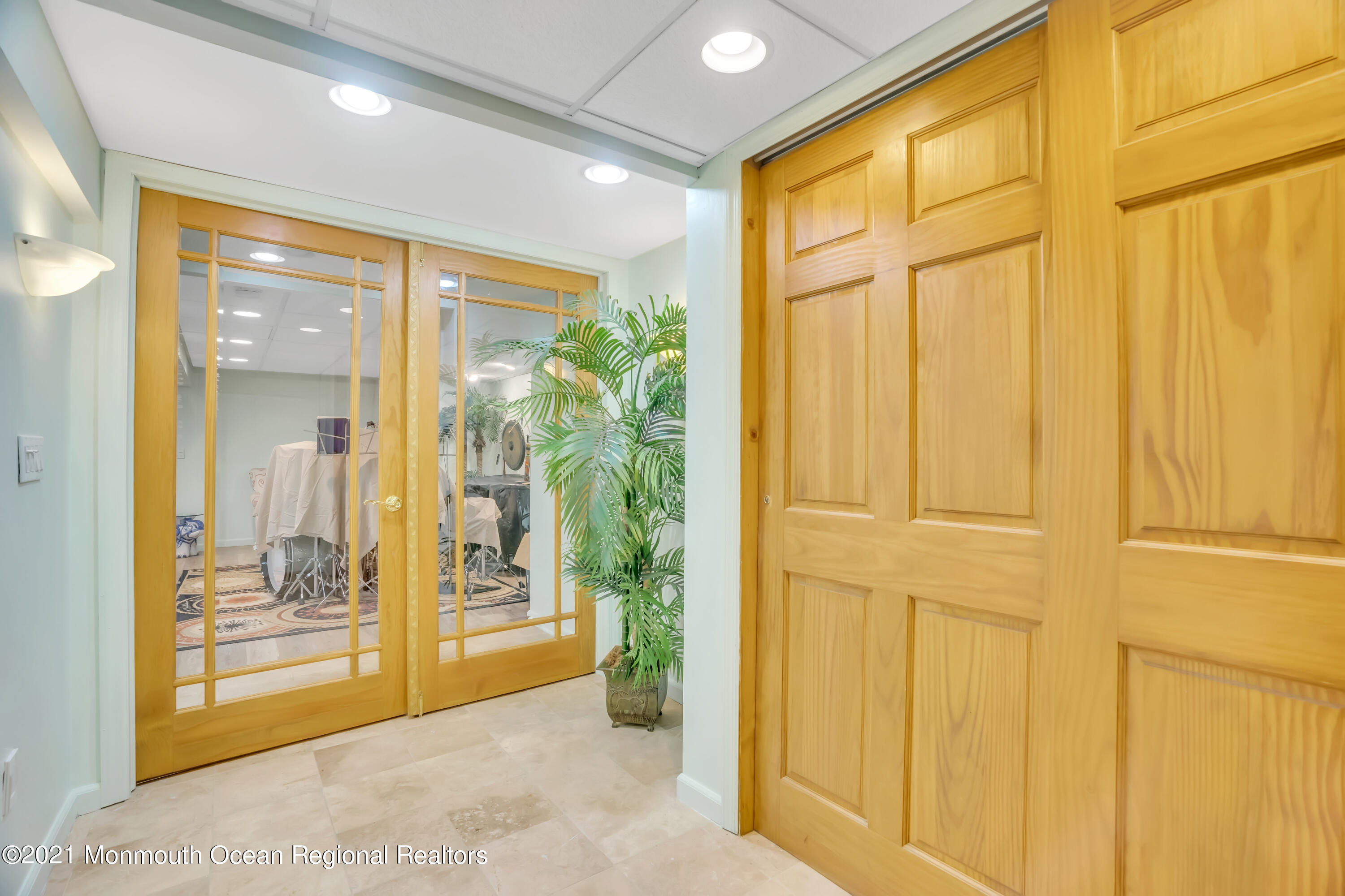 615 West Farms Road Howell, NJ 07731 - Photo 20 of 36