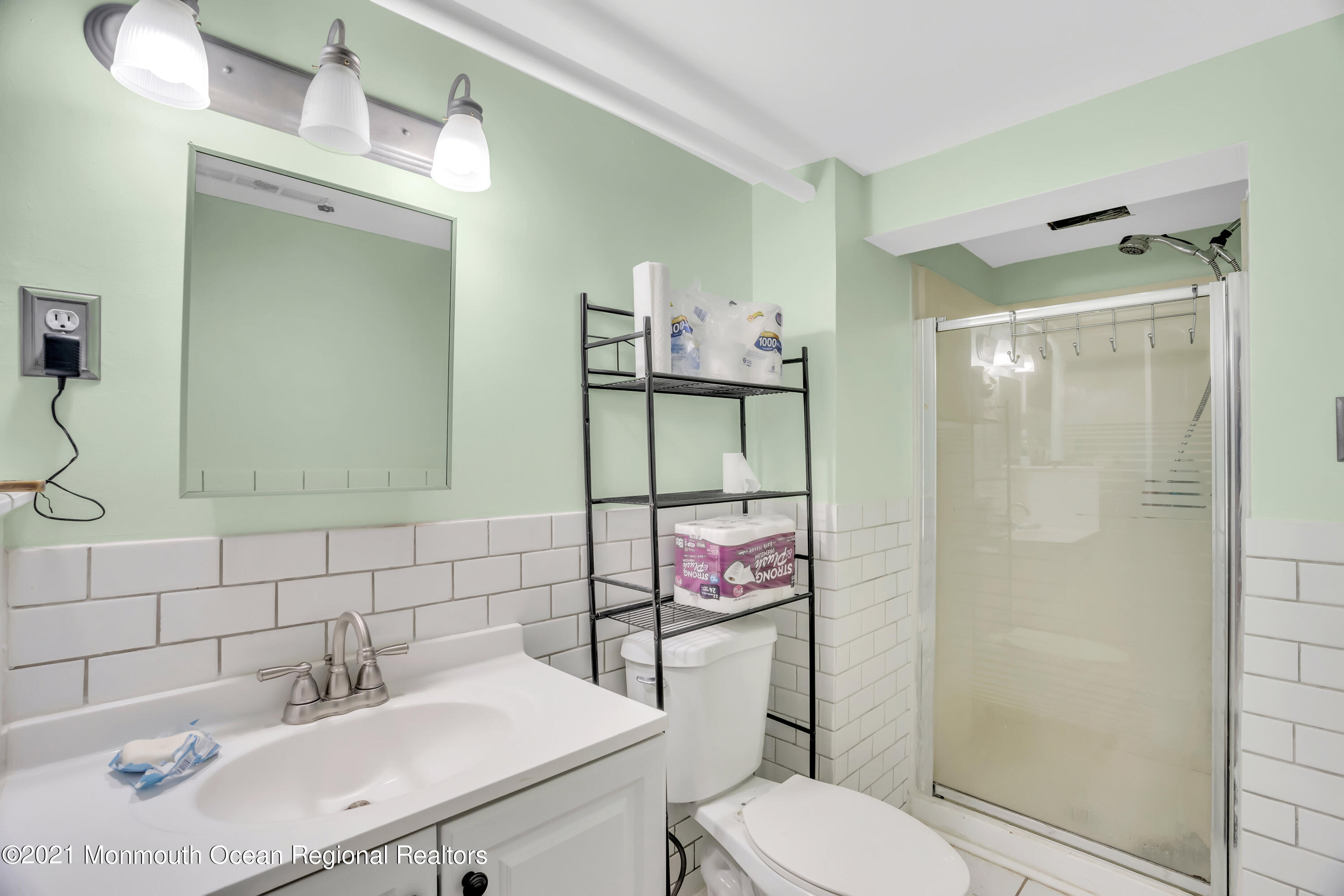 615 West Farms Road Howell, NJ 07731 - Photo 28 of 36 a bathroom with a sink toilet and shower