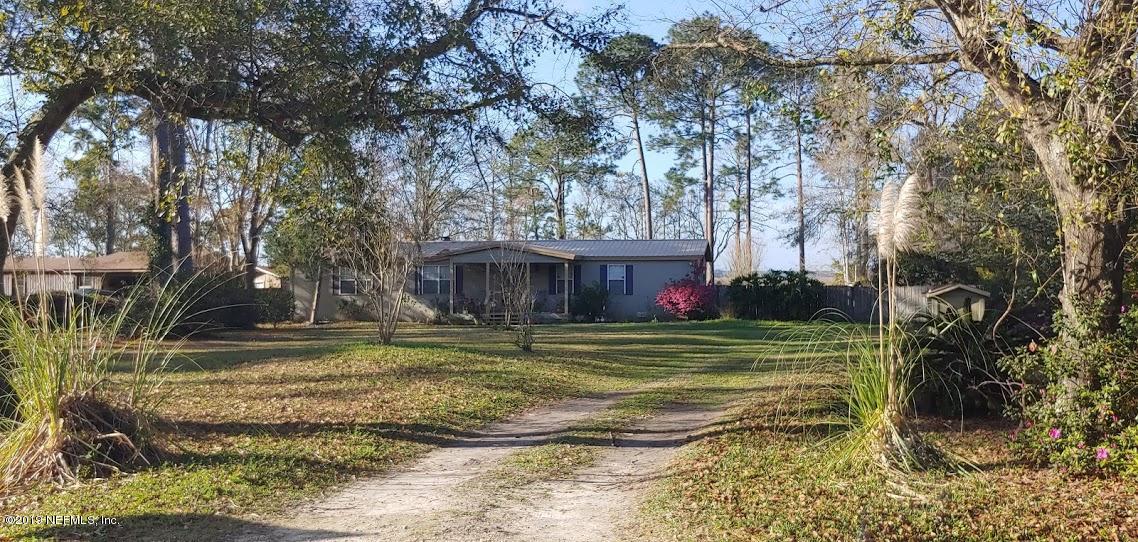 85049 Claxton Road Yulee, FL 32097 - Photo 5 of 37 front view from road