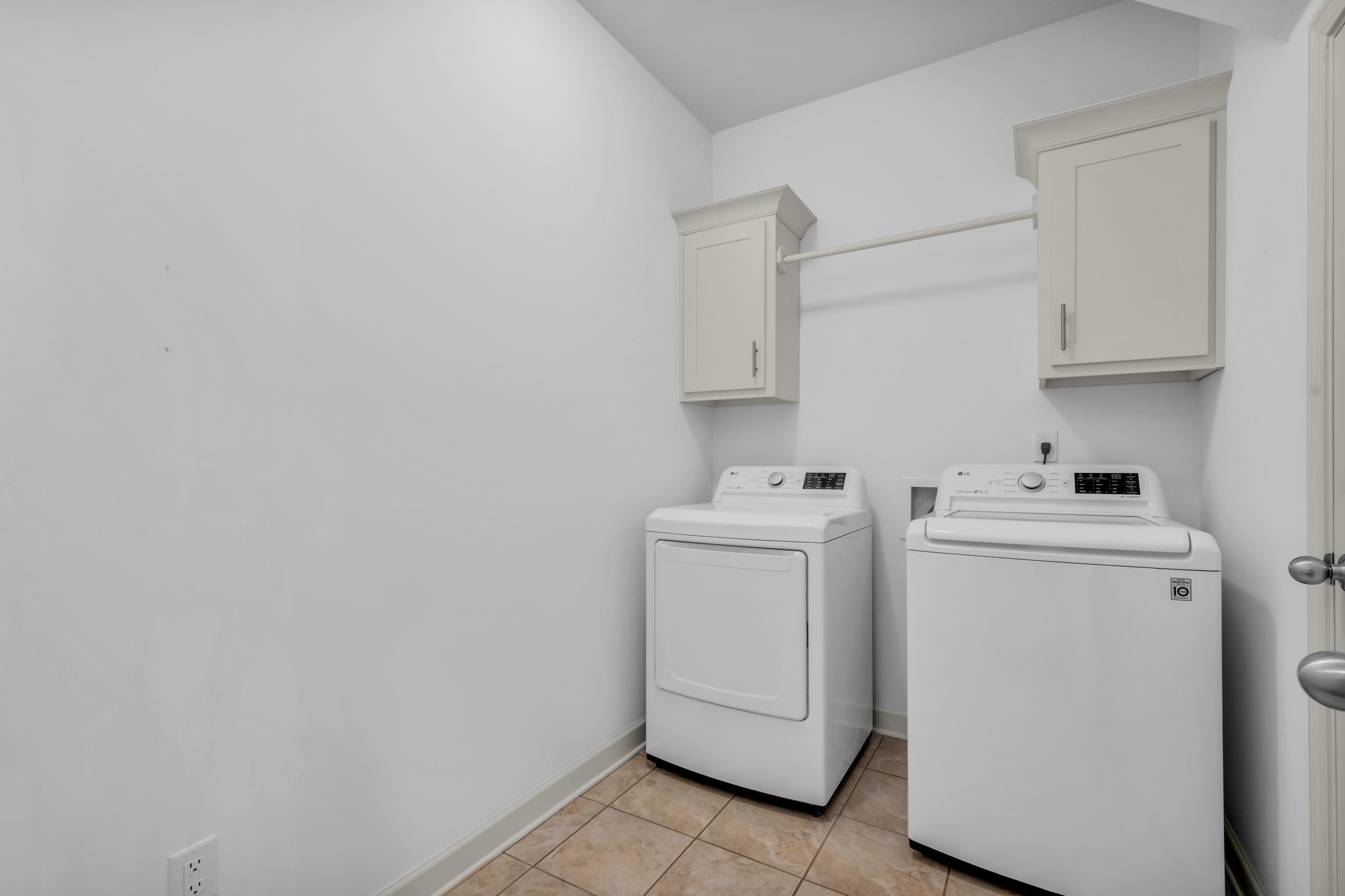 20 Thorpe Cove Piperton, TN 38017 - Photo 30 of 39 a utility room with dryer and washer