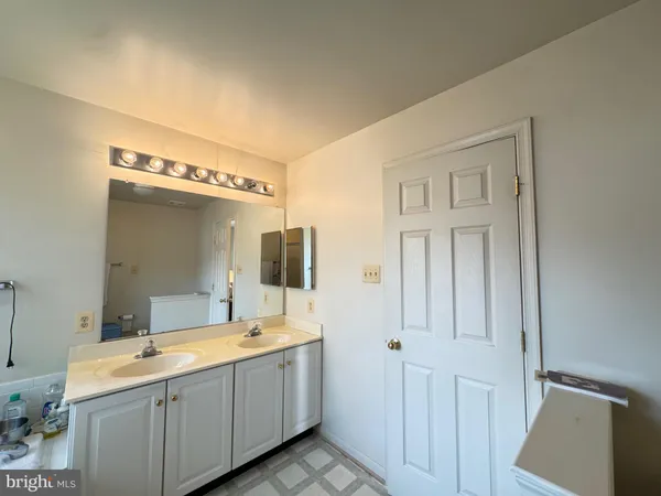 $720,000 | 8005 Somerville Lane, Elkridge, MD 21075