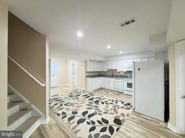 $720,000 | 8005 Somerville Lane, Elkridge, MD 21075