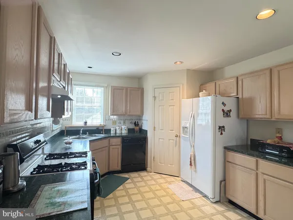 $720,000 | 8005 Somerville Lane, Elkridge, MD 21075