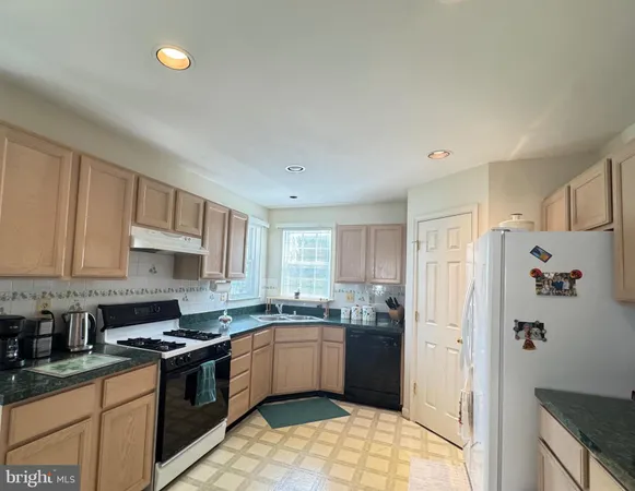 $720,000 | 8005 Somerville Lane, Elkridge, MD 21075