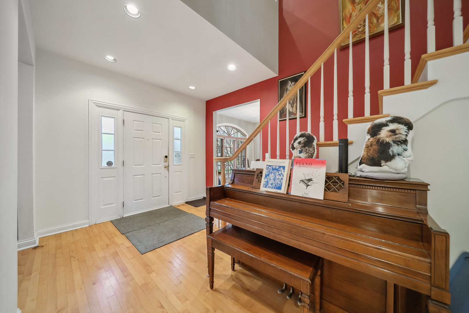 Undisclosed Address Park Ridge, IL 60068 - Photo 3 of 47 a view of an entryway