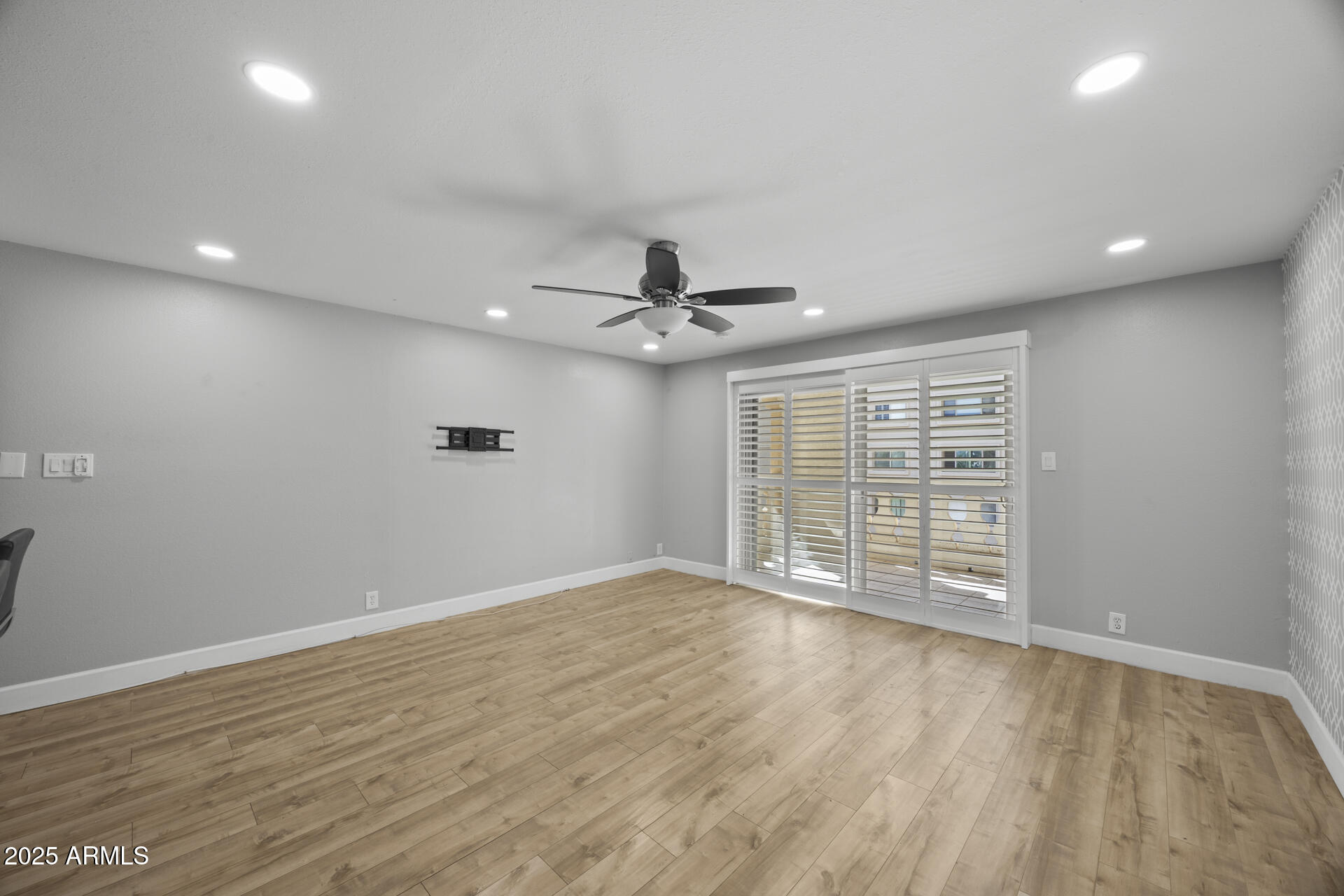 7960 East Camelback Road, Unit 309 Scottsdale, AZ 85251 - Photo 10 of 29 Living Room