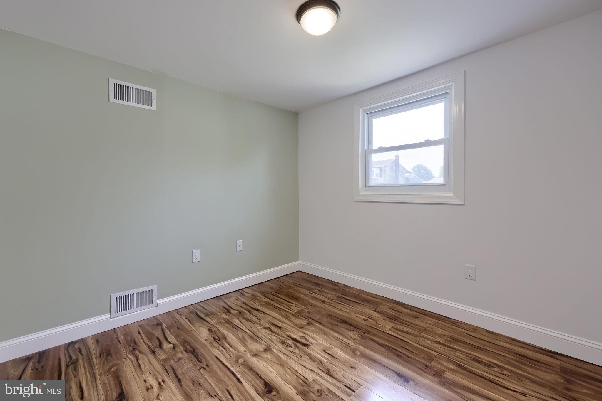131 South Oak Street Lititz, PA 17543 - Photo 34 of 41 Gallery Image 34