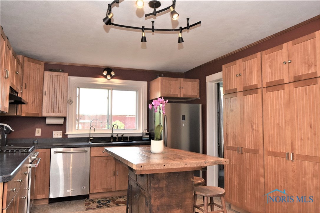 9795 Custar Road Custar, OH 43511 - Photo 14 of 37 Gallery Image 14