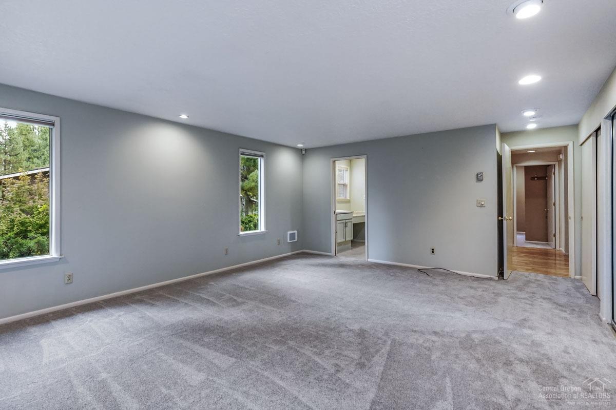 20360 Strawline Road Bend, OR 97702 - Photo 11 of 25 Additional Photo