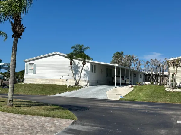 $109,900 | 555 Tropical Isles Circle, Fort Pierce, FL 34982