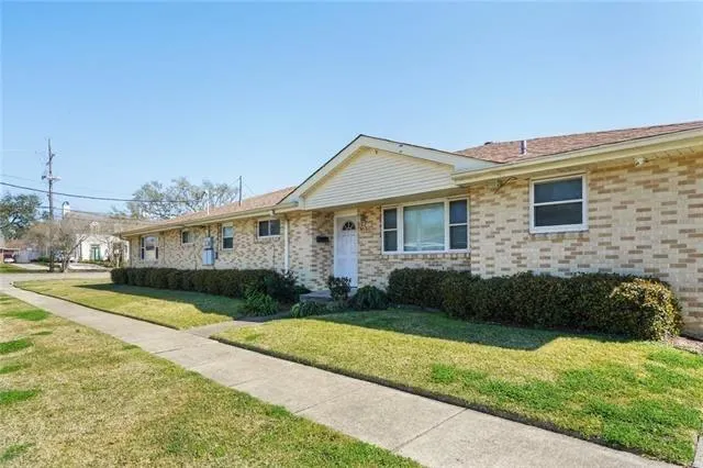 $1,375 | 902 Allen Toussaint Boulevard, New Orleans, LA 70124