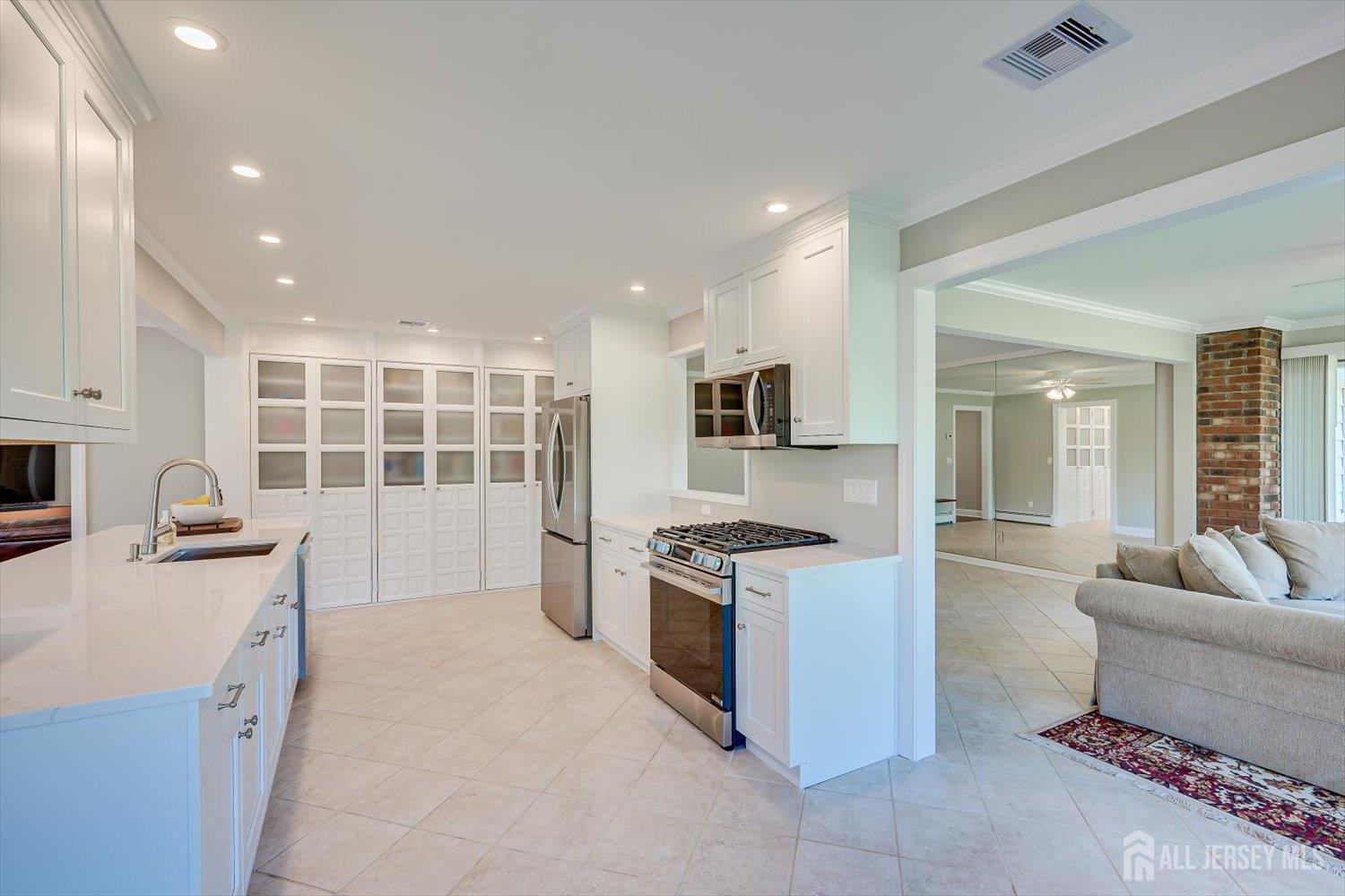 327 Summer Road Neshanic Station, NJ 08853 - Photo 23 of 63