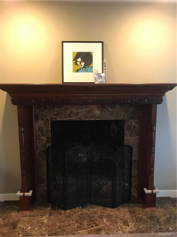 875 Hampton Circle Rochester Hills, MI 48307 - Photo 22 of 47