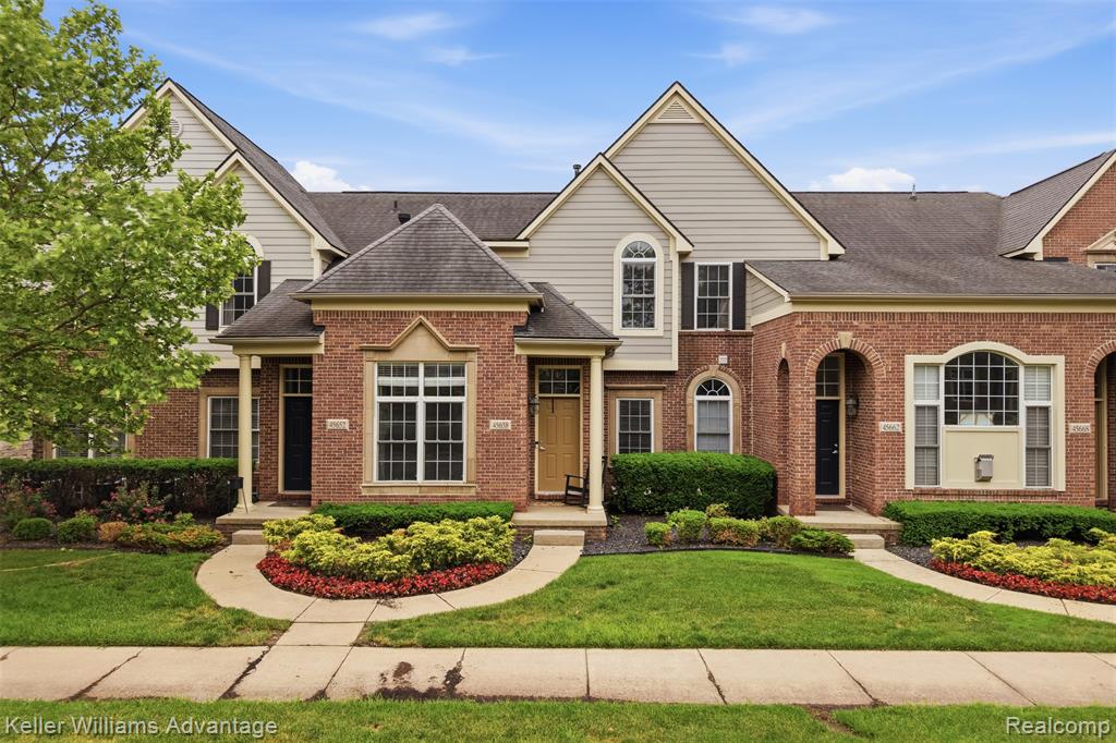45658 South Stonewood Road Canton, MI 48187 - Photo 2 of 41