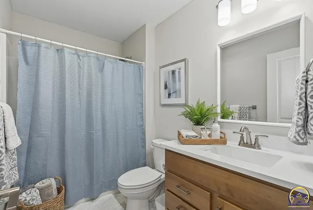 $460,000 | 7700 Southwest 24th Terrace, Topeka, KS 66614