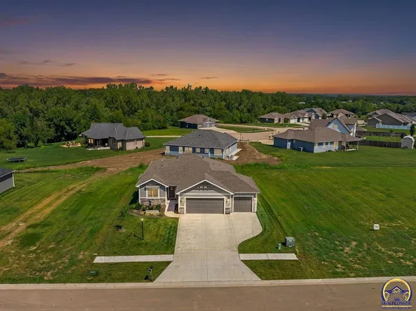 $450,000 | 7700 Southwest 24th Terrace, Topeka, KS 66614