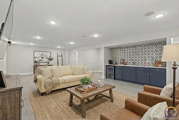 $450,000 | 7700 Southwest 24th Terrace, Topeka, KS 66614