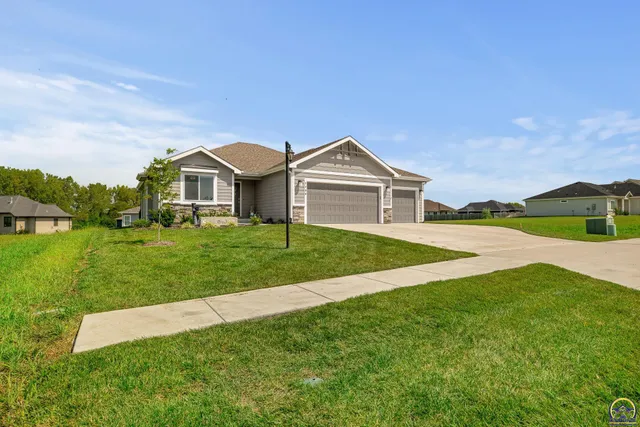 $475,000 | 7700 Southwest 24th Terrace, Topeka, KS 66614