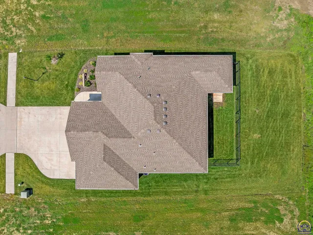 $460,000 | 7700 Southwest 24th Terrace, Topeka, KS 66614