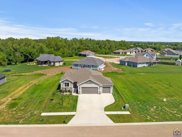 $460,000 | 7700 Southwest 24th Terrace, Topeka, KS 66614
