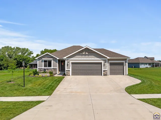 $460,000 | 7700 Southwest 24th Terrace, Topeka, KS 66614