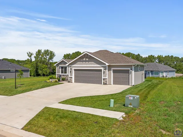 $460,000 | 7700 Southwest 24th Terrace, Topeka, KS 66614