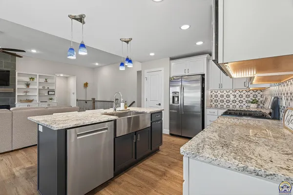 $450,000 | 7700 Southwest 24th Terrace, Topeka, KS 66614