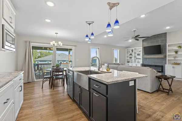 $450,000 | 7700 Southwest 24th Terrace, Topeka, KS 66614