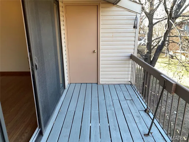 $140,000 | 5267 Cedarstone Court, Unit D, St. Louis, MO 63129