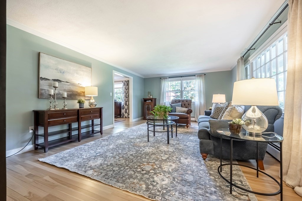 25 Hemlock Road Andover, MA 01810 - Photo 4 of 42 Gallery Image 4