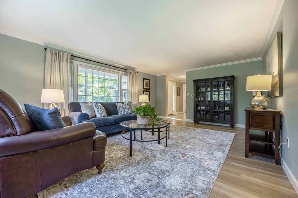 25 Hemlock Road Andover, MA 01810 - Photo 5 of 42 Gallery Image 5