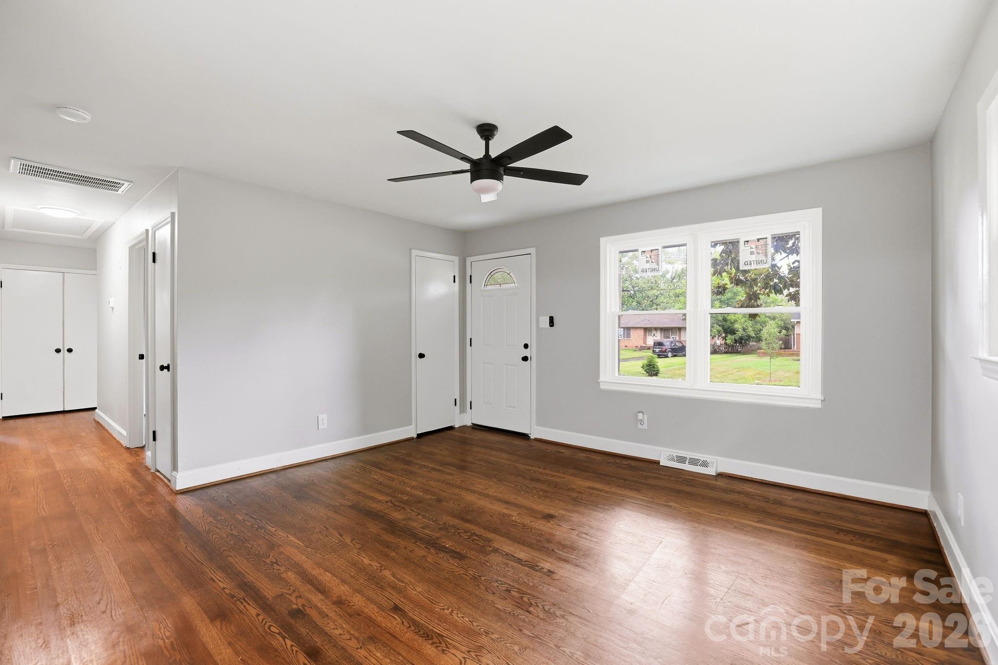 835 Ranch Road Charlotte, NC 28208 - Photo 7 of 24 Gallery Image 7