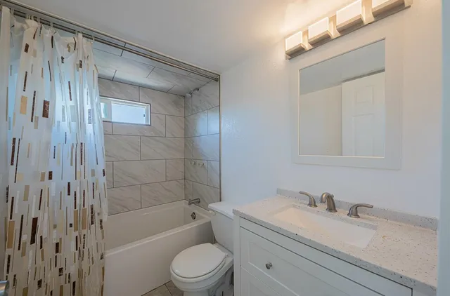 $1,775,000 | 1080 Best Road, Hollister, CA 95023