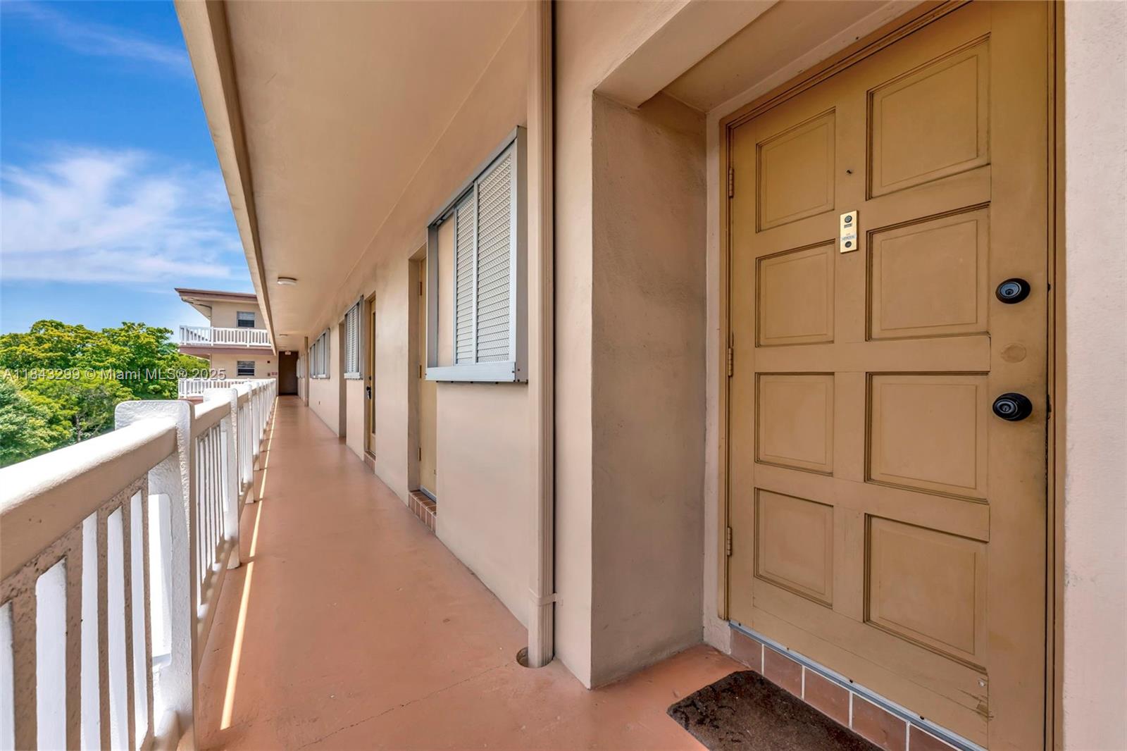 6751 Cypress Road, Unit 306 Plantation, FL 33317 - Photo 3 of 28