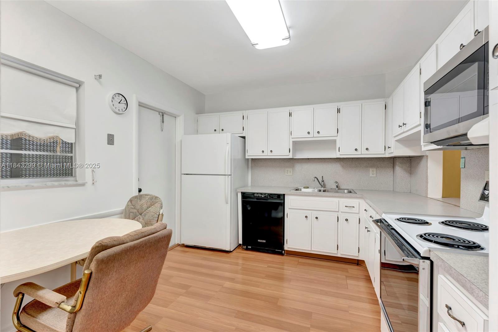 6751 Cypress Road, Unit 306 Plantation, FL 33317 - Photo 6 of 28