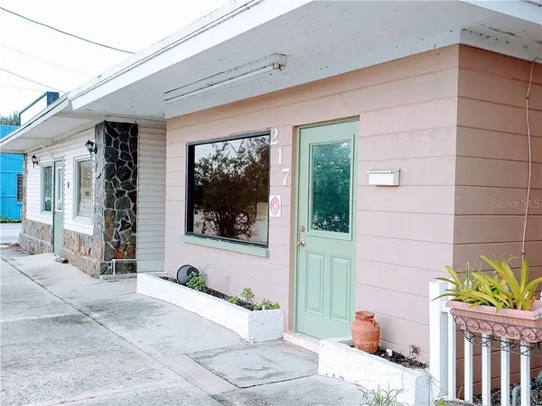 $250,000 | 215 North Scenic Highway, Frostproof, FL 33843