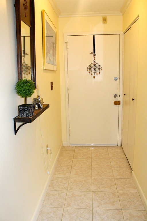 1008 Paradise Road, Unit 2A Swampscott, MA 01907 - Photo 3 of 11 Gallery Image 3