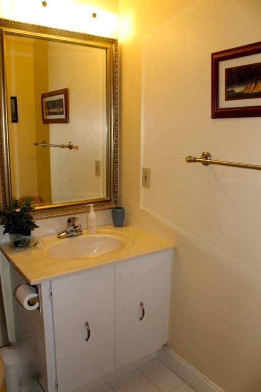 1008 Paradise Road, Unit 2A Swampscott, MA 01907 - Photo 7 of 11 Gallery Image 7