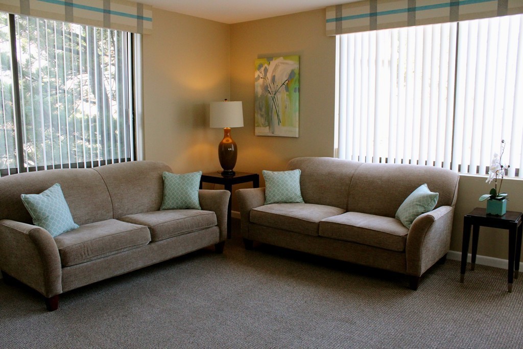 1008 Paradise Road, Unit 2A Swampscott, MA 01907 - Photo 9 of 11 Gallery Image 9
