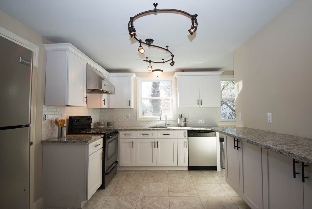 2 Rodgers Road Saugus, MA 01906 - Photo 8 of 30 Gallery Image 8