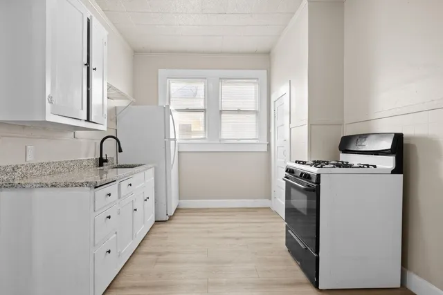 $1,200 | 715 Porter Street, Unit 3, Taylor, TX 76574