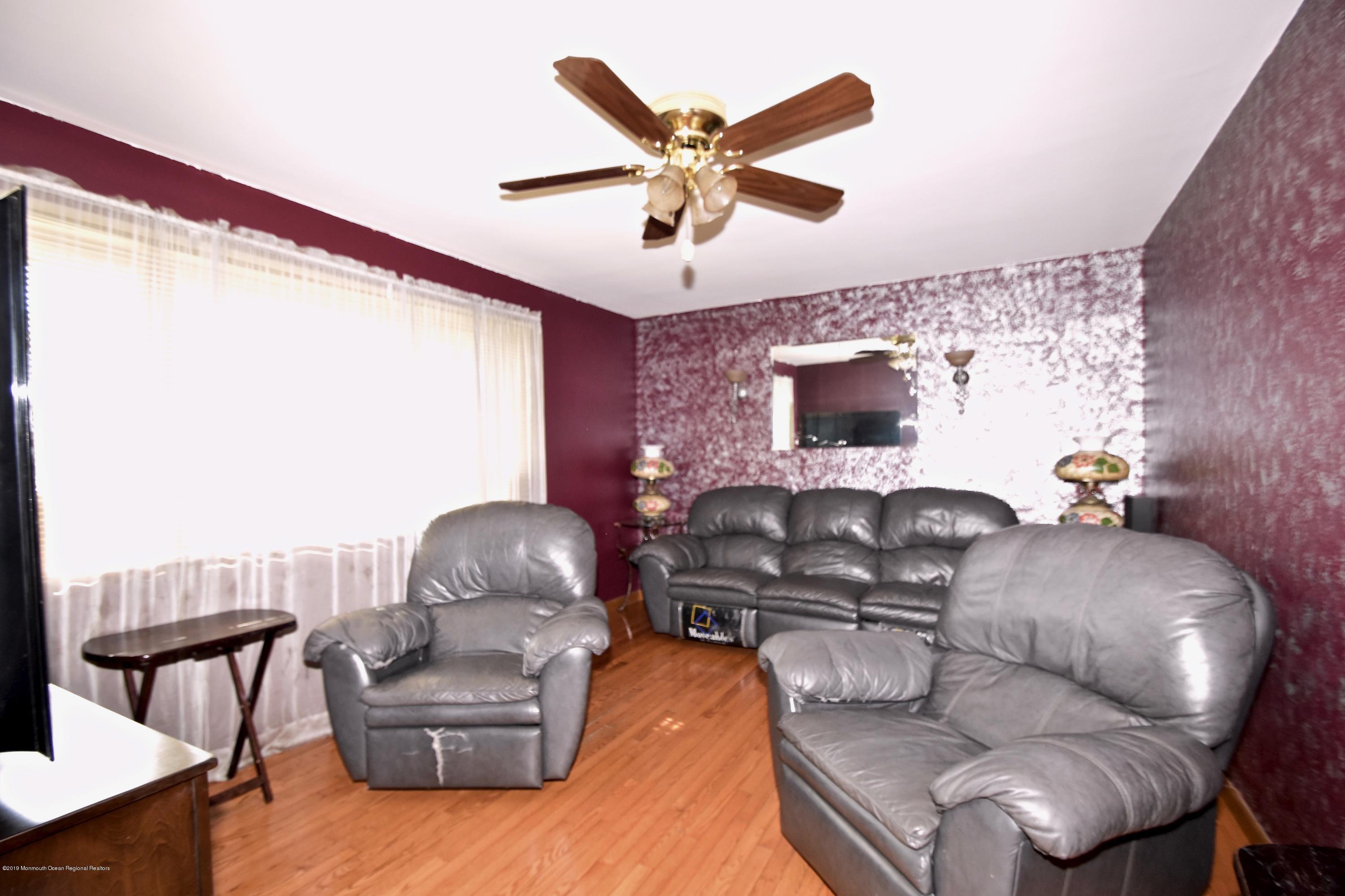 83 Hilltop Road Howell, NJ 07731 - Photo 8 of 20 DSC_0105