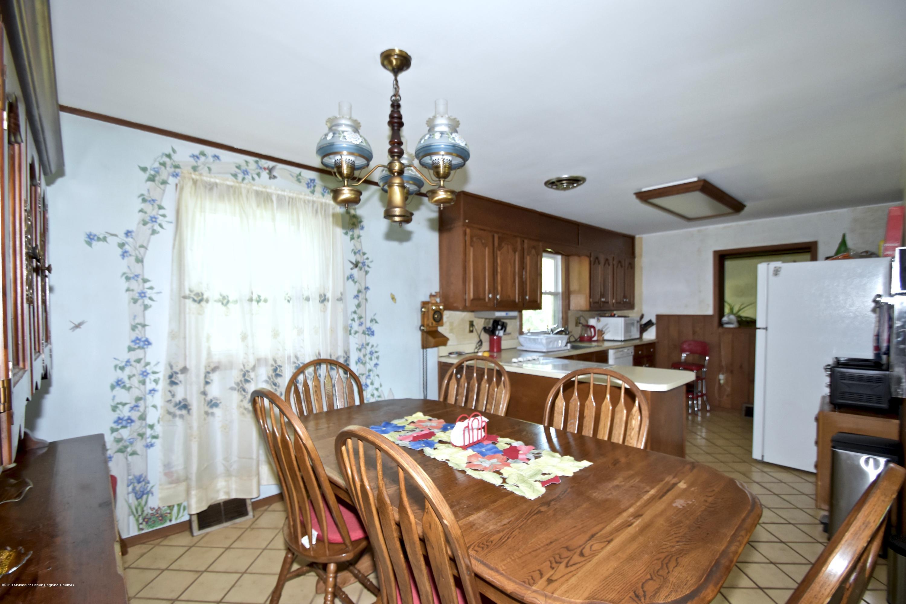 83 Hilltop Road Howell, NJ 07731 - Photo 10 of 20 DSC_0108