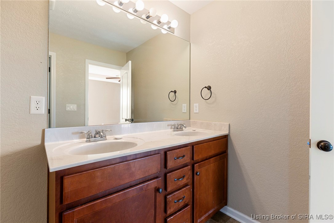 3006 Zachary Trail Georgetown, IN 47122 - Photo 20 of 57