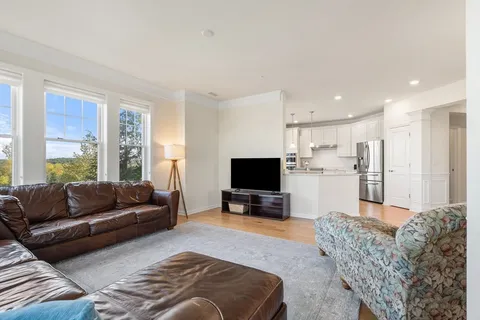 $599,000 | 11101 Peters Farm Way, Unit 101, Westborough, MA 01581